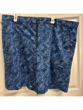 Chaps Golf Shorts Deep Ocean Blue Tropical shorts. Pockets. Sz. 42. 2XL. Casual